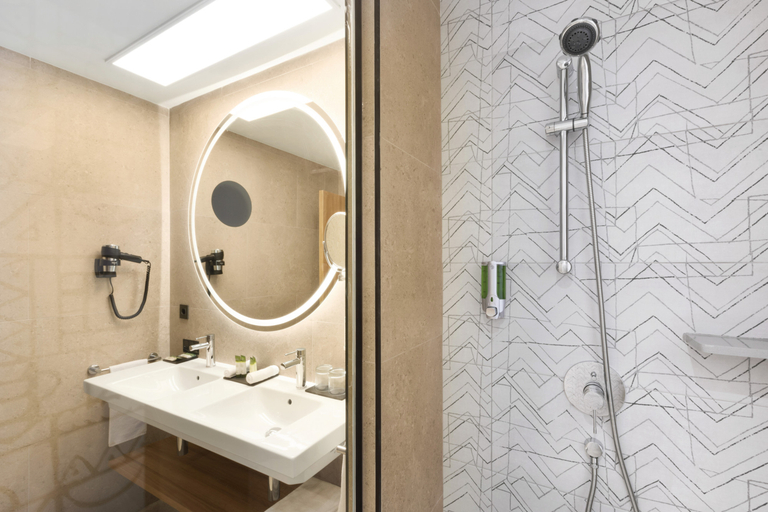 Bathroom 4, Hotel Riu Palace Santa Maria - All Inclusive