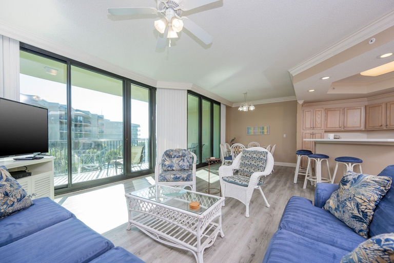 Living area 4, Phoenix On The Bay 1234 3 Bedroom Condo, Baldwin