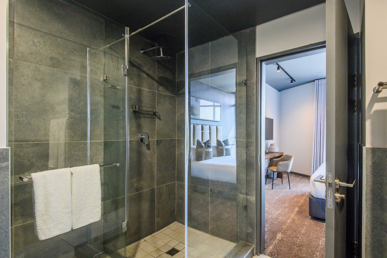 Bathroom 4, The Capital Boardwalk, Nelson Mandela Bay
