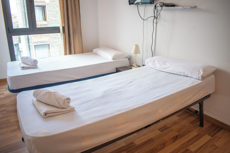 Bedroom 2, Apartamentos La Solana 3000, Pyrénées-Orientales