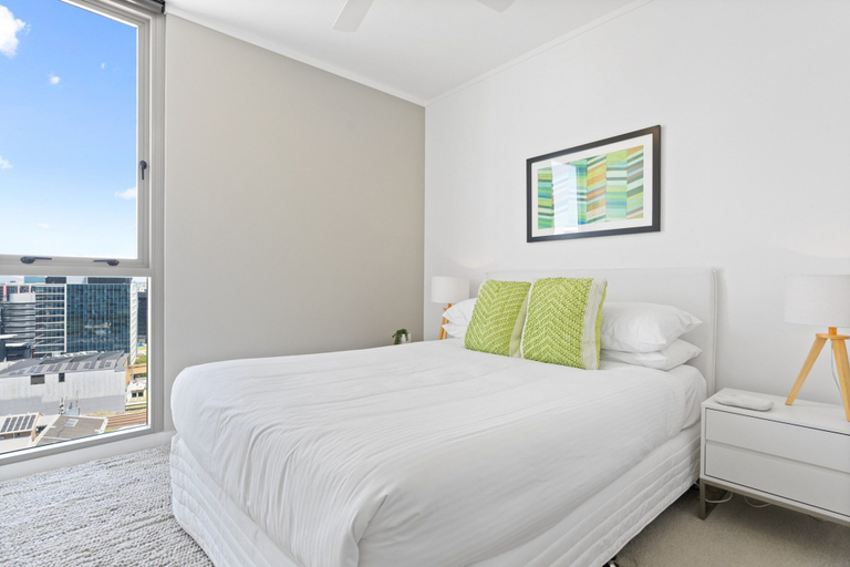 Room 5, Elegant 2-bed With Rooftop Dining & Fabulous Views, Fortitude Valley