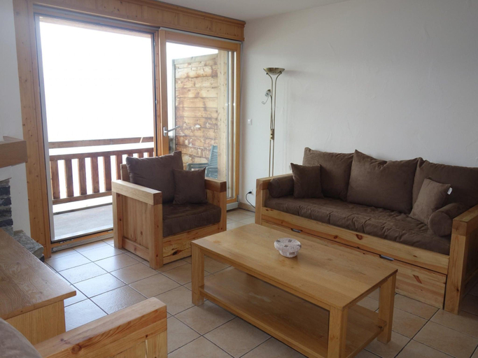 2, Cosy apartment with balcony, Sion