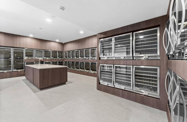 Interior, Panoramic Lake View 2-bed With Pool,, Canberra