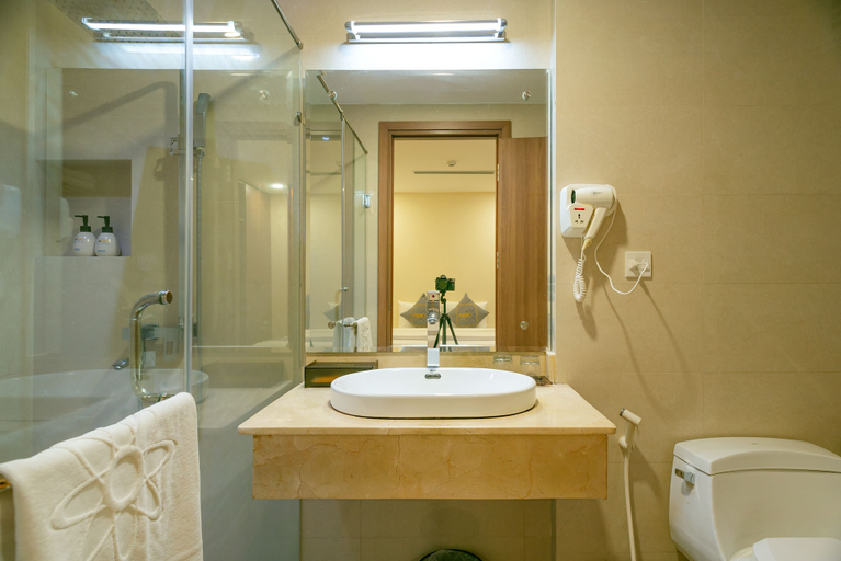 Bathroom 5, Orbit Hotel Nha Trang, Nha Trang