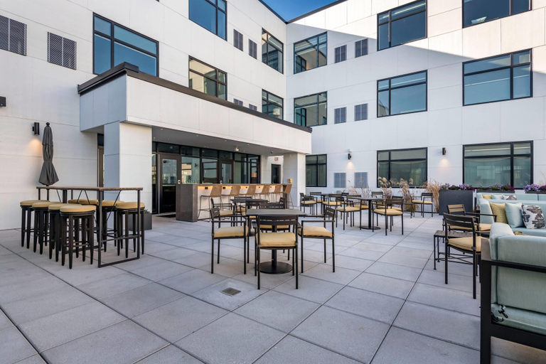 Food & Drinks 5, Cambria Hotel Portland Downtown-Old Port, Cumberland