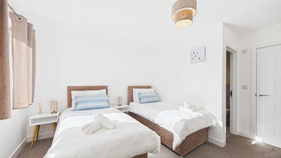 Room 5, Union Road Where Coastal Calm Meets Conscious Living, Isle of Wight
