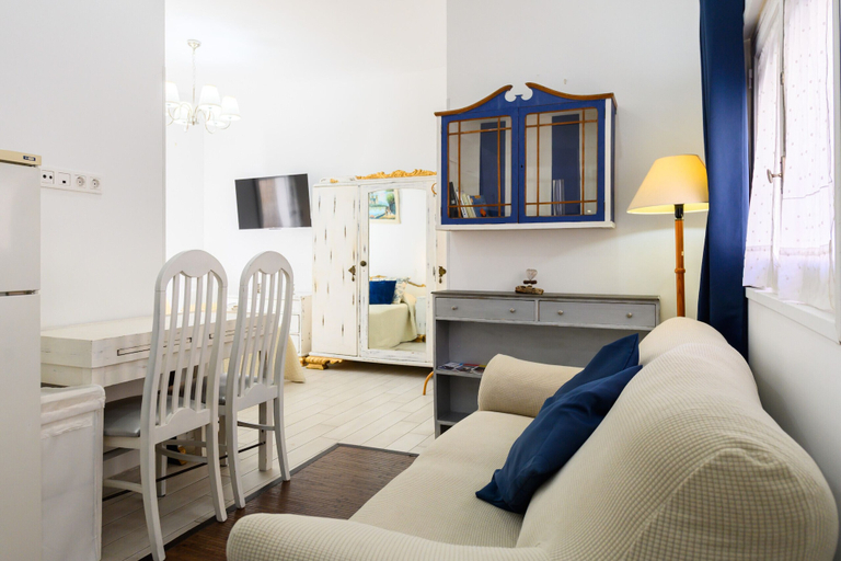 Room 5, M Sfu73 Estudio Moderno con Terraza Privada en Ma, Madrid