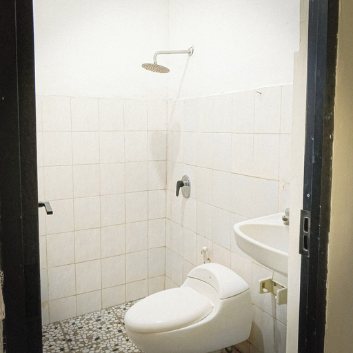 Bathroom 3, Ayu Homestay, Lombok