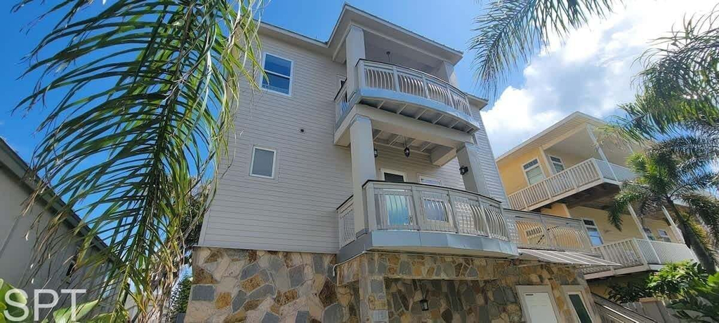 Exterior 4, Padre Beach House 5 Bedroom Home by RedAwning, Cameron