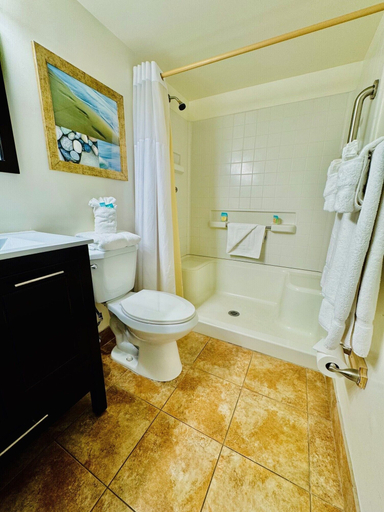 Bathroom 4, Surfsider Resort, Broward