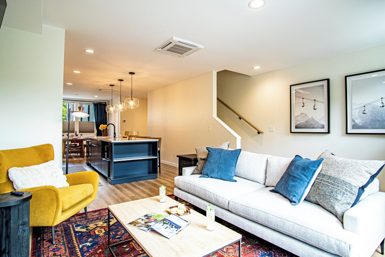 Living area 4, Mountain View Villa - Lux 3BD W/roof Terrace - Downtown Hailey, Blaine