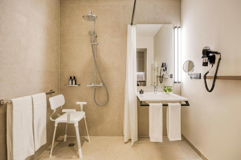 Bathroom 4, Citadines Kurfürstendamm Berlin., Berlin