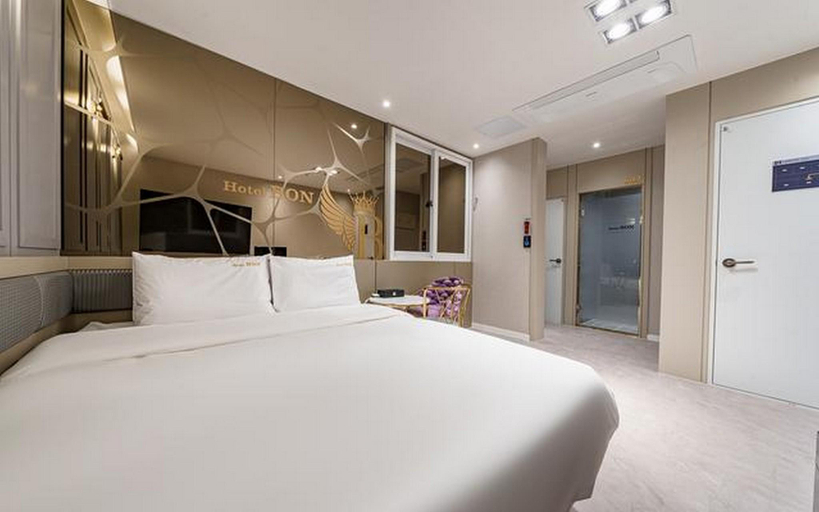 Bedroom 4, Tongyeong Hotel Bon, Tongyeong