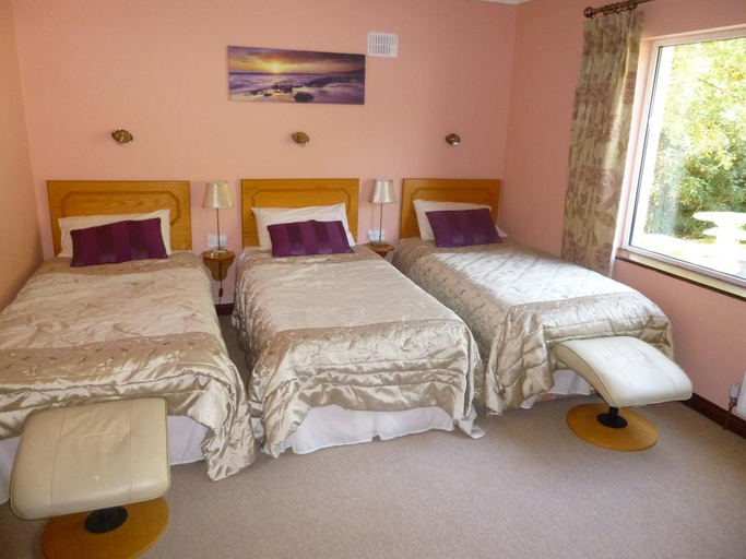 Bedroom 3, Reeks View B&B