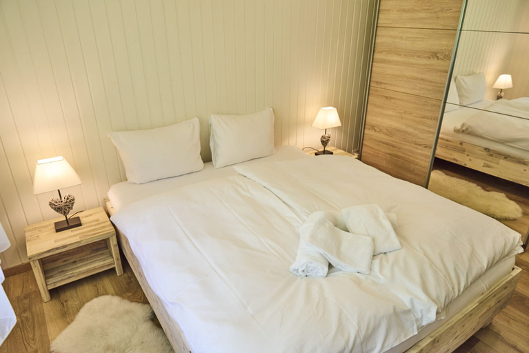 Room 3, Apartment Lupins 11 Next to the ski Lift, Martigny