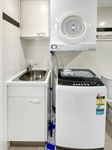 Interior 3, High-rise 2-bed Apartment With Gym, BBQ & Pool, Brisbane
