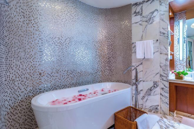 Bathroom 5, Palace Hotels (Chongqing Nanbin Road Holy Land Hot Spring Branch), Chongqing