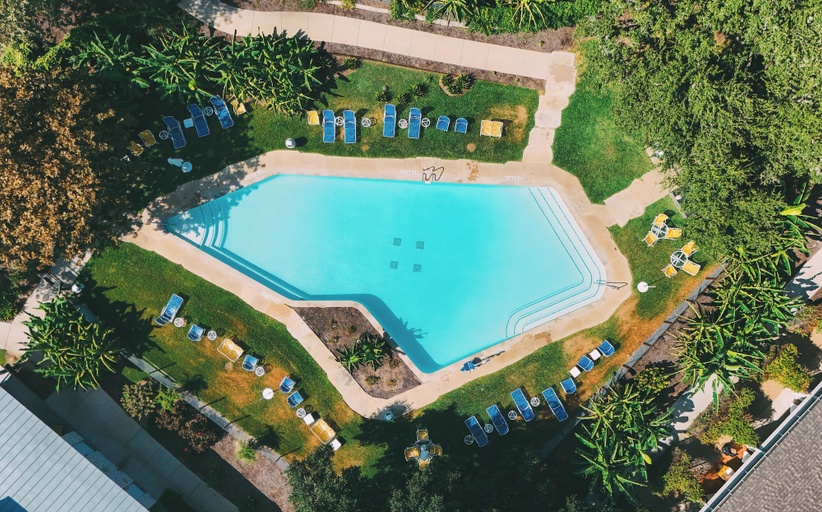 Sport & Beauty 1, Stagecoach Inn, Bell