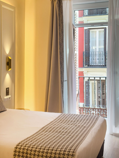 Bedroom 5, Ópera Stays by Charming, Madrid