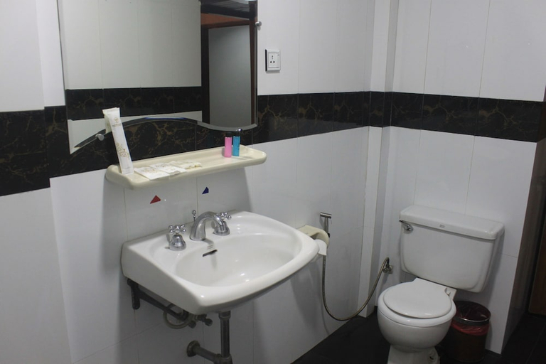 Bathroom, Olympic Hotel, Yangon