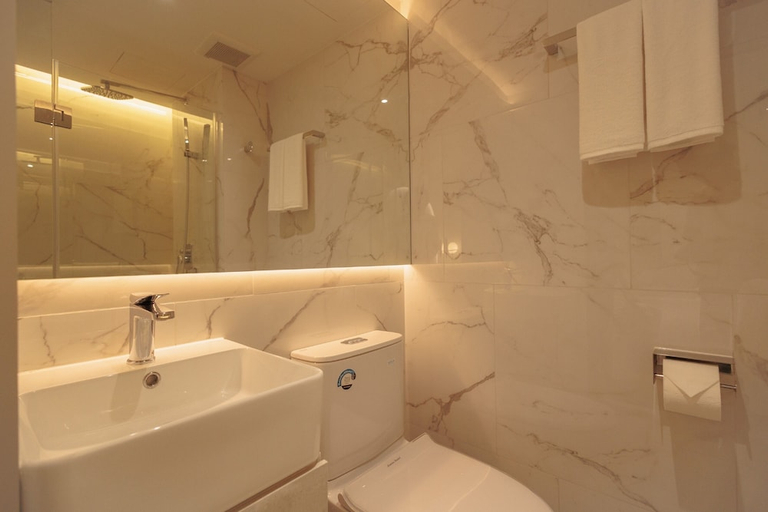 Bathroom 3, Corridor2407 Hotel, Phra Nakhon