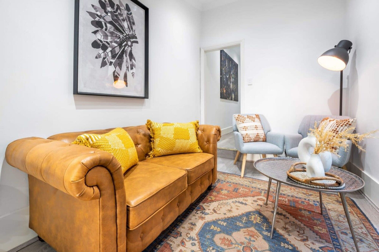 Others 3, Contemporary 2-bed House in Trendy Enmore, Sydney