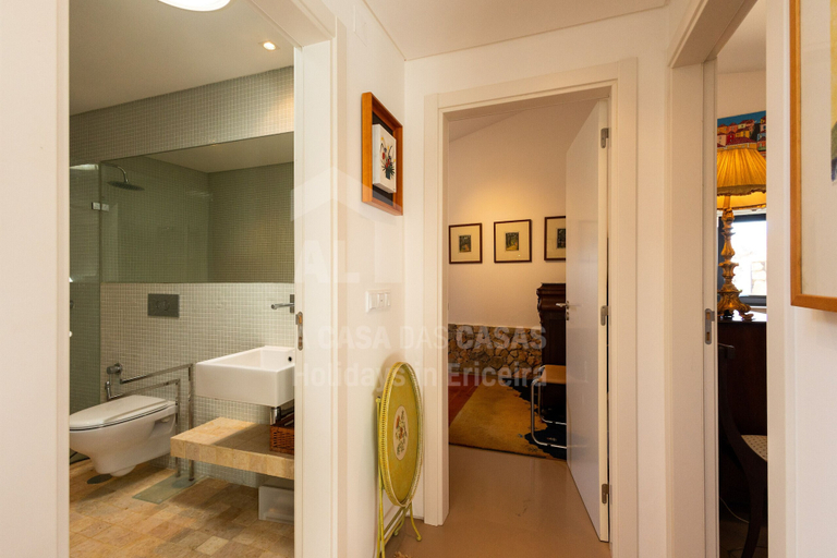 Room 4, ZAS House by ACasaDasCasas, Mafra
