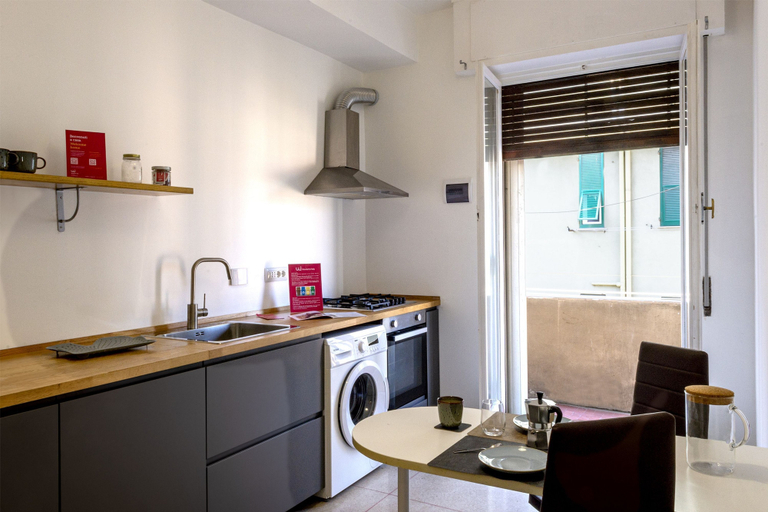 Room 5, Corso Sardegna Design Apartment by Wonderful Italy, Genova