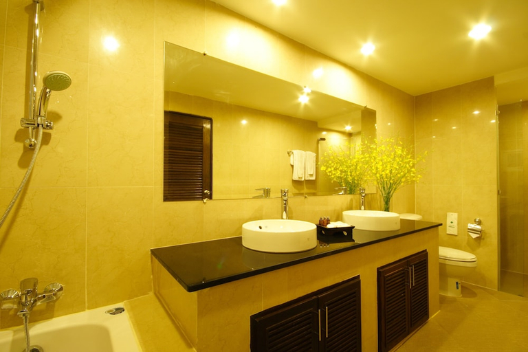 Bathroom 4, GRAND BUSINESS INN, Wattana