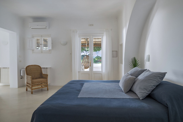 Bedroom 3, Capofaro Resort, Messina