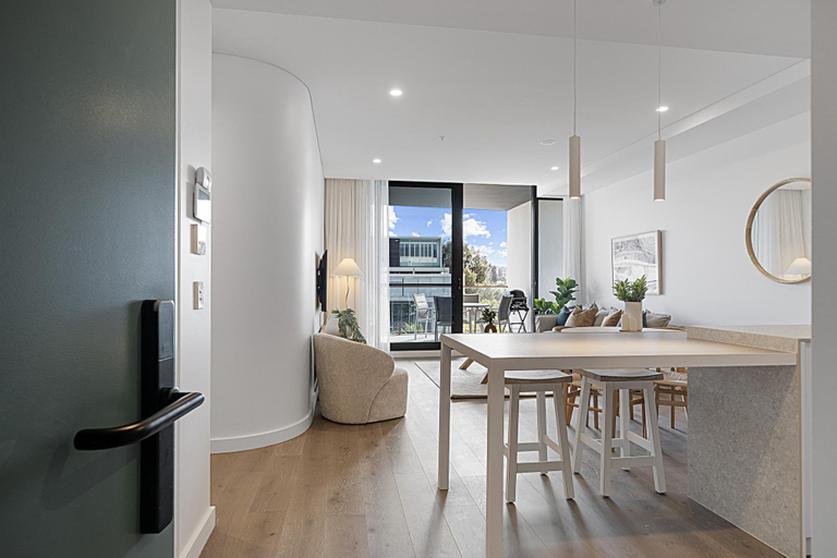 Separate living room 5, Spacious 2-Bed Apartment in North Fremantle, Fremantle