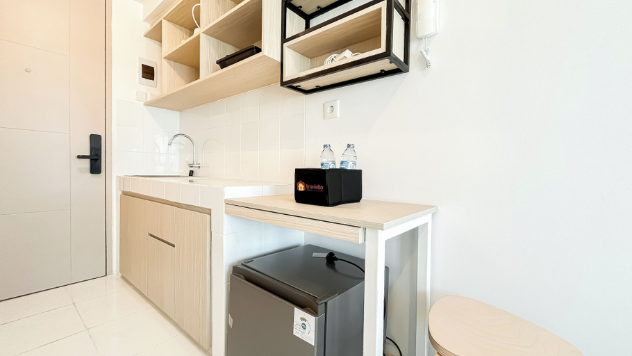 Private kitchen 2, Basic Studio Room Apartment Tokyo Riverside Pik 2, Tangerang