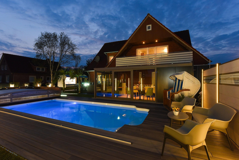 Pool 3, Gemuetliche Ferienwohnung mit Balkon - Ideal fur 2 Personen, Wittmund