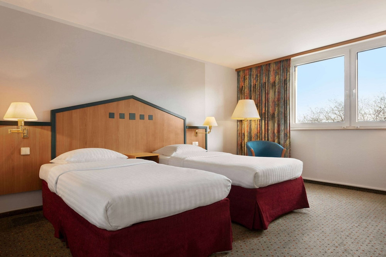 Bedroom 4, Ramada by Wyndham Bottrop, Bottrop