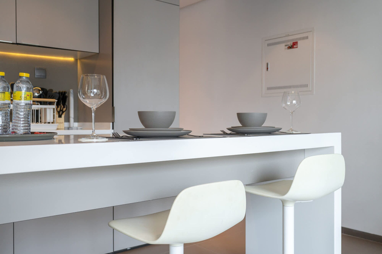 Room 4, Majestic 1 Bedroom Flat Perfect for 4 in Marina, Dubai