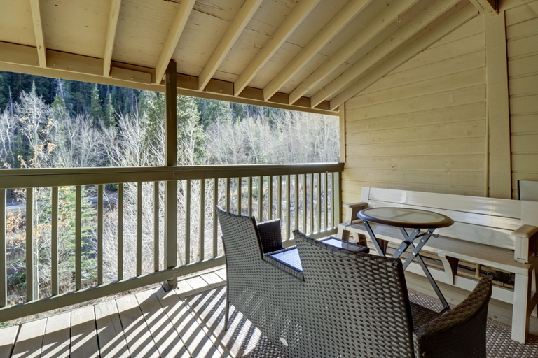 Property grounds 4, 107 Woodbridge 2 Bedroom Condo by RedAwning, Summit