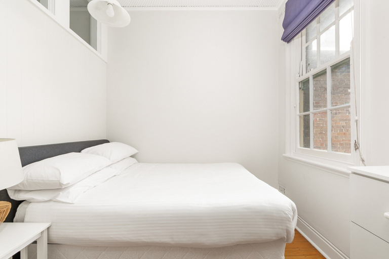 Room 4, Quaint 3-bed Heritage Home in the Heart of Sydney, Sydney