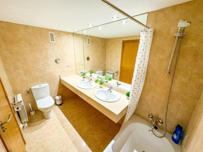 Bathroom 4, Bielsa del Pilar - Turistea, Zaragoza
