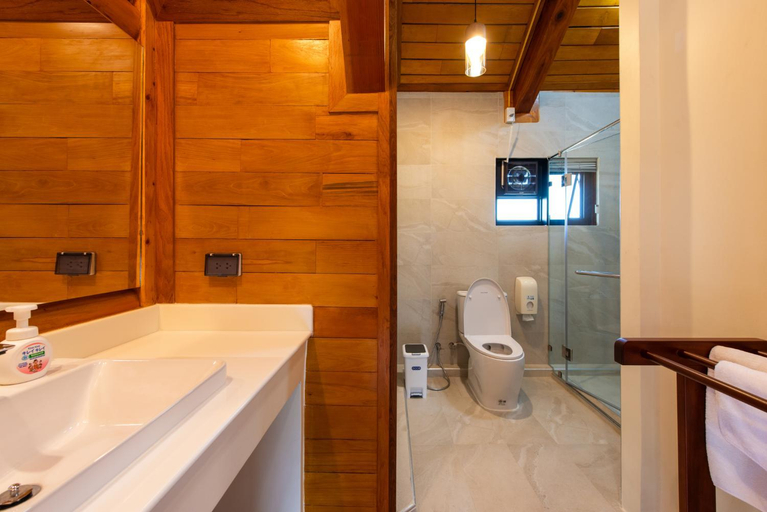 Bathroom 3, Monlada Khaoyai, Pak Chong