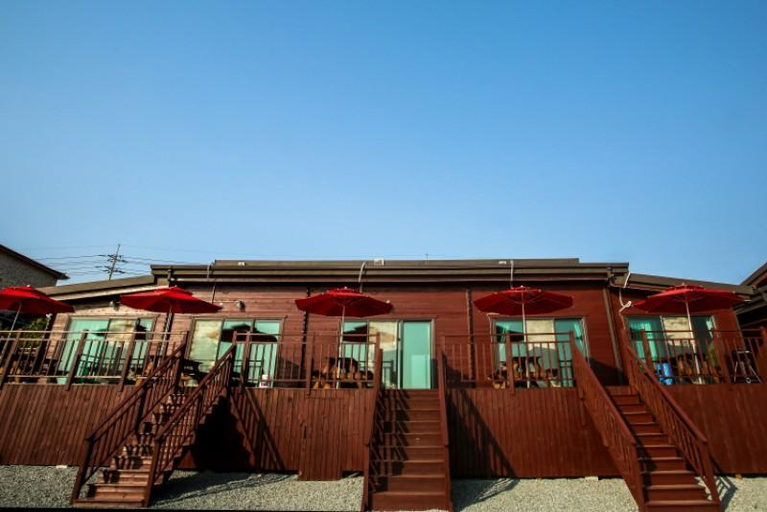 Exterior & Views 1, Muan Full House Pension, Muan