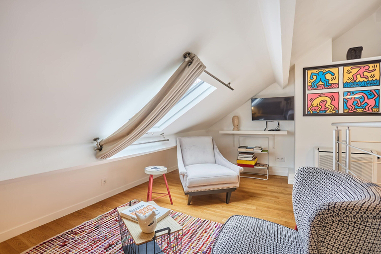 Living area 3, Charming Triplex Le Marais/Beaubourg, Paris