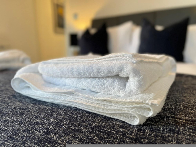 Room 2, Luxury Ramsgate Harbour View By Adliv, Kent