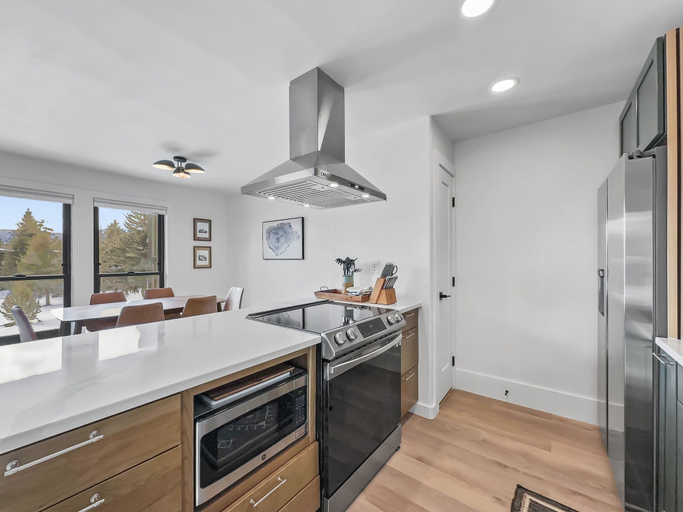 Private kitchen 2, A304 Lake Cliffe 2 Bedroom Condo by RedAwning, Summit