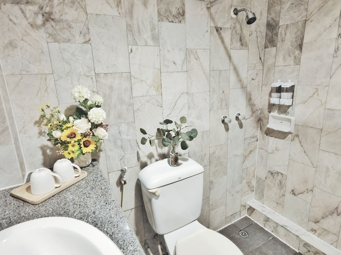 Bathroom 3, The ChanThong Hotel Pattaya, Pattaya