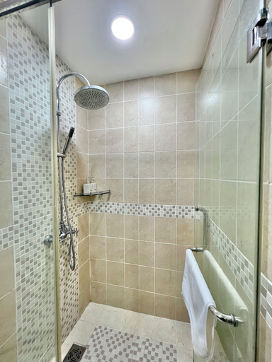 Bathroom 3, Diny ApartHotel - Rooftop Pool - The Manor 2, Bình Thạnh