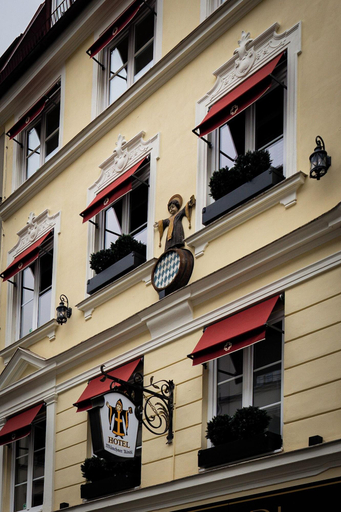 Exterior & Views 2, House Of Hütter - Münchner Kindl, München