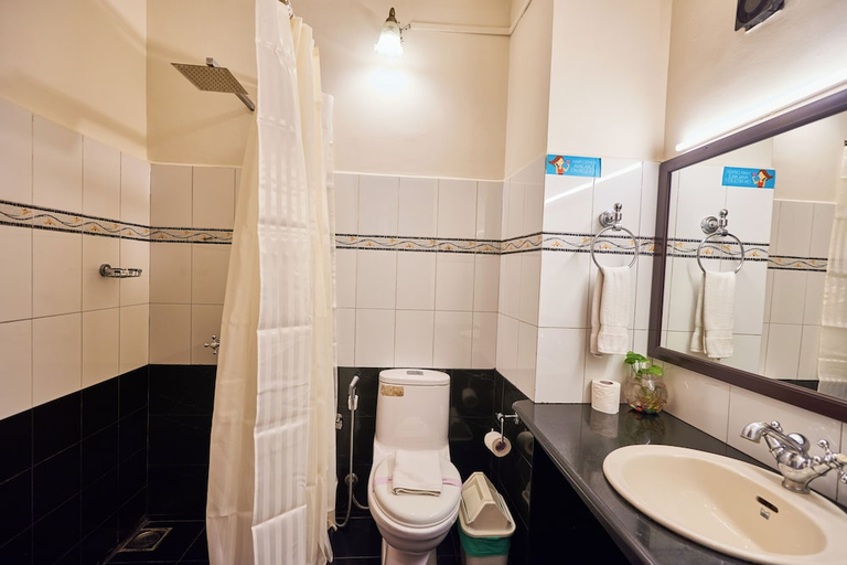 Bathroom, Deshadan Mountain Resort - The highest resort in Munnar, Idukki