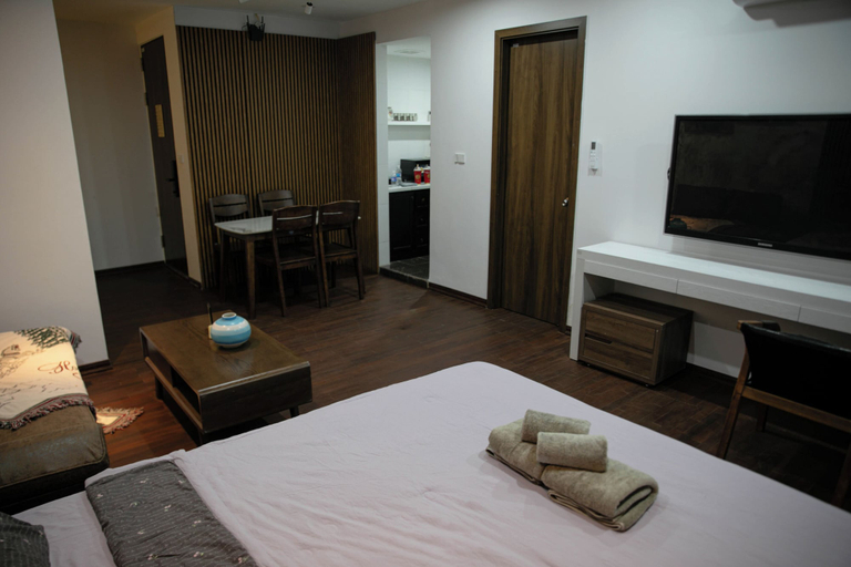 Room 5, Home. Homestay, Ba Đình