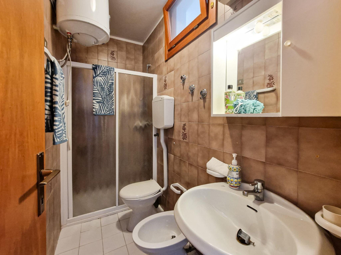 Bathroom, Amazing apartment with great view and swimming pool - By Beahost Rentals, Venezia