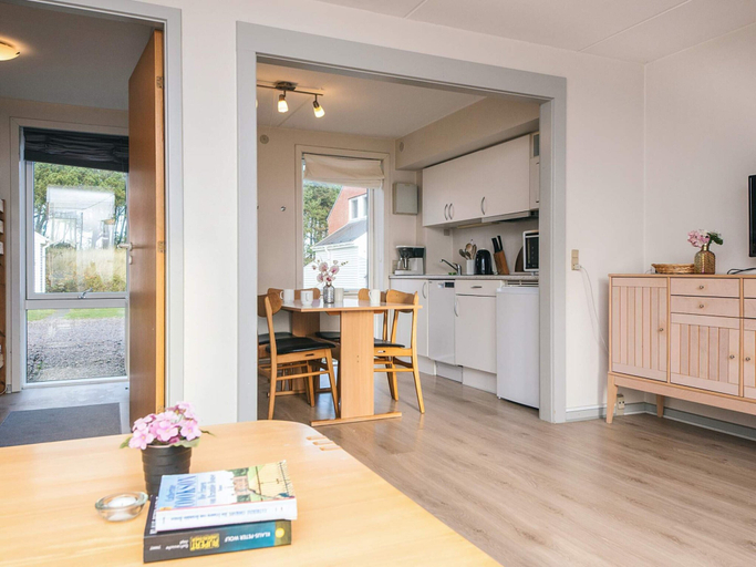 Others 5, 6 Person Holiday Home in Romo, Tønder